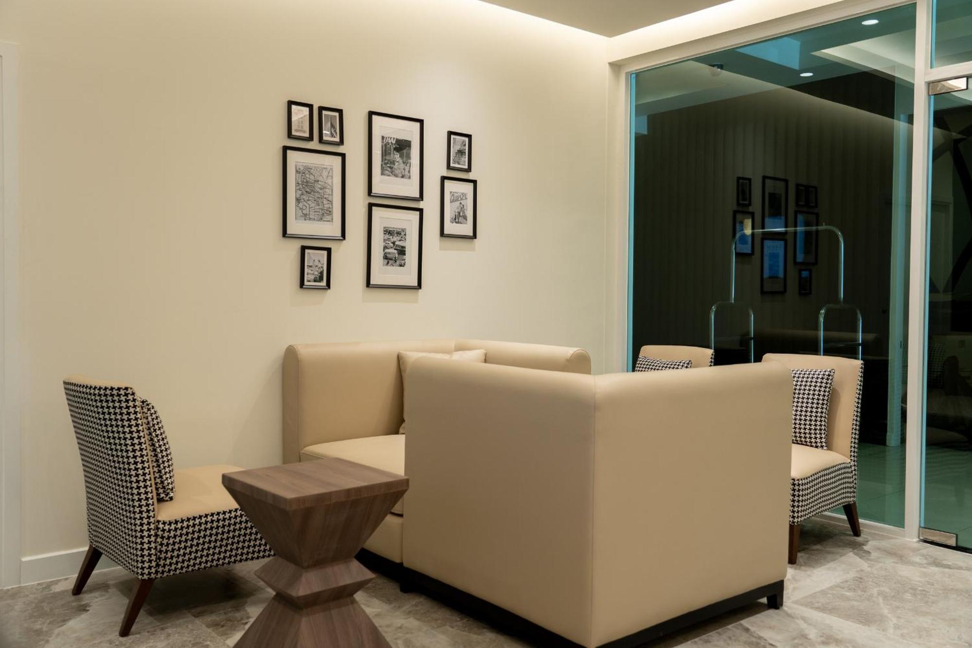 Legacy Hotel Bangkok Sukhumvit Esterno foto