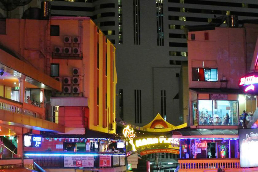 Legacy Hotel Bangkok Sukhumvit Esterno foto