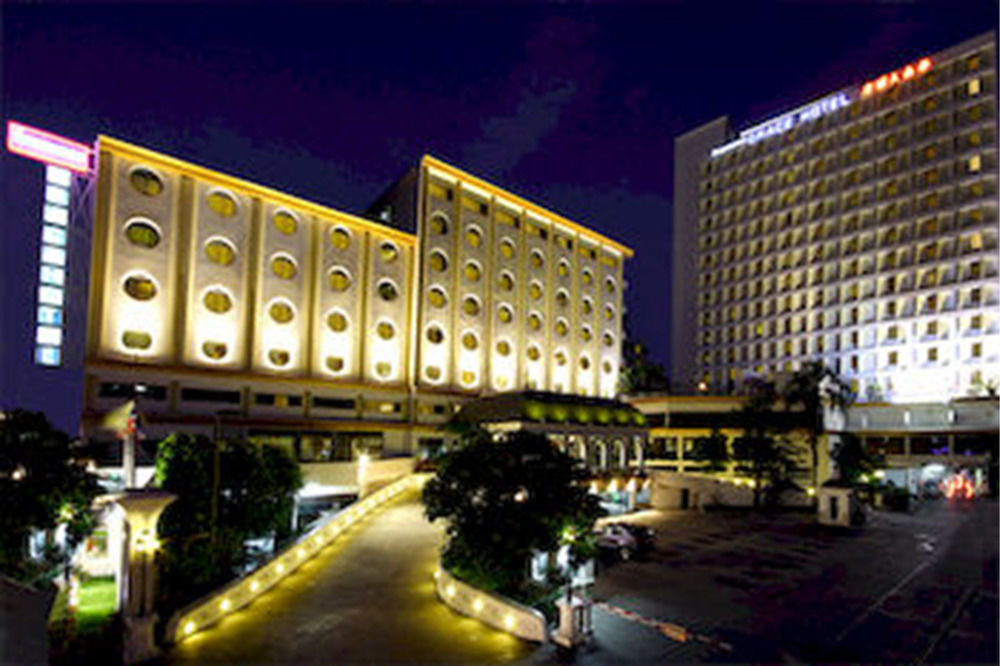 Legacy Hotel Bangkok Sukhumvit Esterno foto